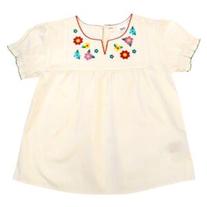 Cămașă tip ie Bonprix Cămașă tip ie de culoare albă cu broderie în partea din față florlă, mâneci scurte ușor bufante și închidere cu un nasture în partea din spate. Mărimi disponibile: 152-158 Material :100% bumbac Culoare: alb