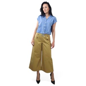 Pantaloni trei-sfert cu talie înaltă femei C&A Pantalon trei-sfert cu talie înaltă, caracterizați prin rândurile de nasturi  decorativi  în partea din față, închidere laterală cu fermoar. Mărimi: 38 Material:  100 % bumbac Culoare: Kaki